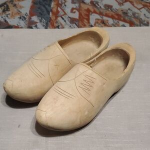 Classic Wooden Holland Clogs Womens 7.5